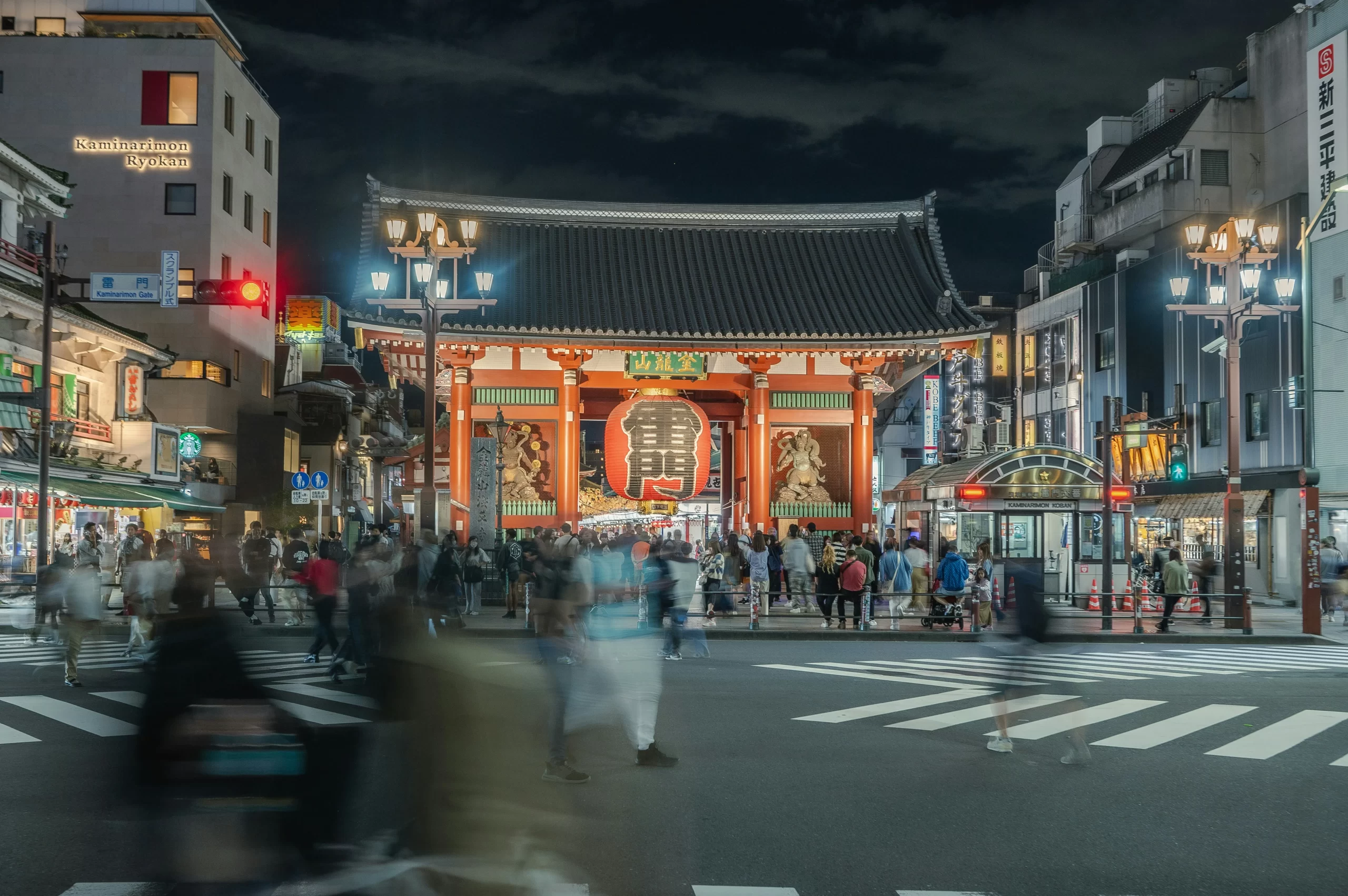 Kaminarimon Gate in Asakusa